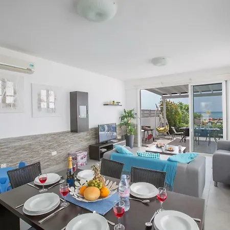 Gorgona Villa Aya Napa