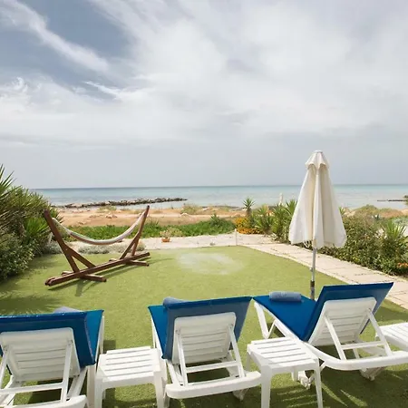 Gorgona * أيا نابا